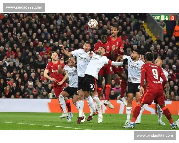 英超历史数据解析：球员表现、战术演变与球队竞争格局分析